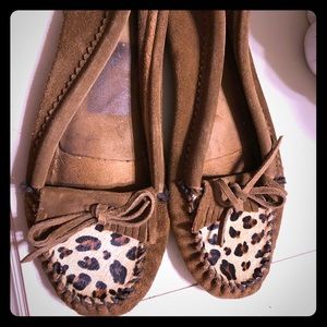 Minnetonka Leopard Moccasins Size 11